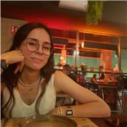 Estudiante de farmacia imparte clases de química, matemáticas, biología, inglés y portugués